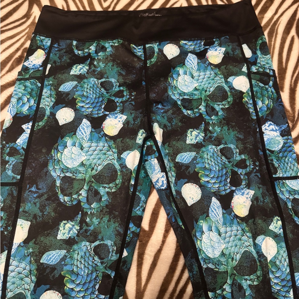 Printed Workout Leggings • CVG • LIKE NEW CONDITION